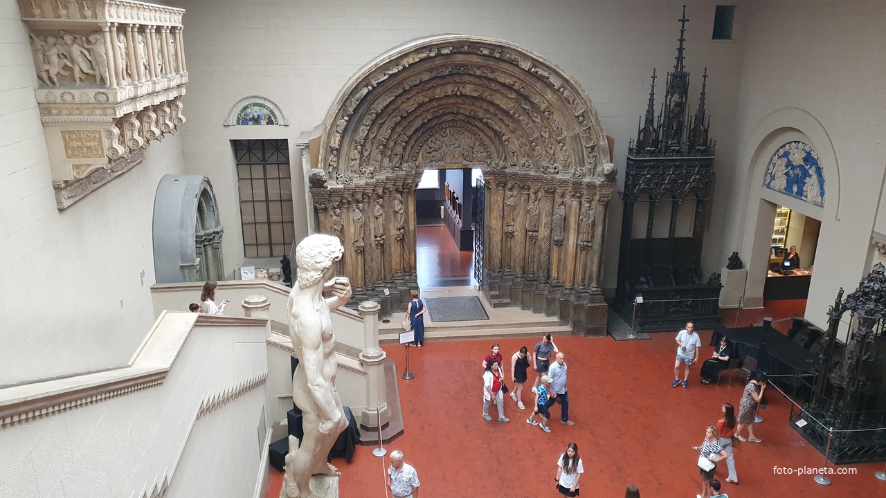 Пушкинский музей, Итальянский дворик