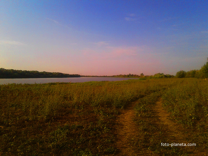 Посёлок Начало, берег.