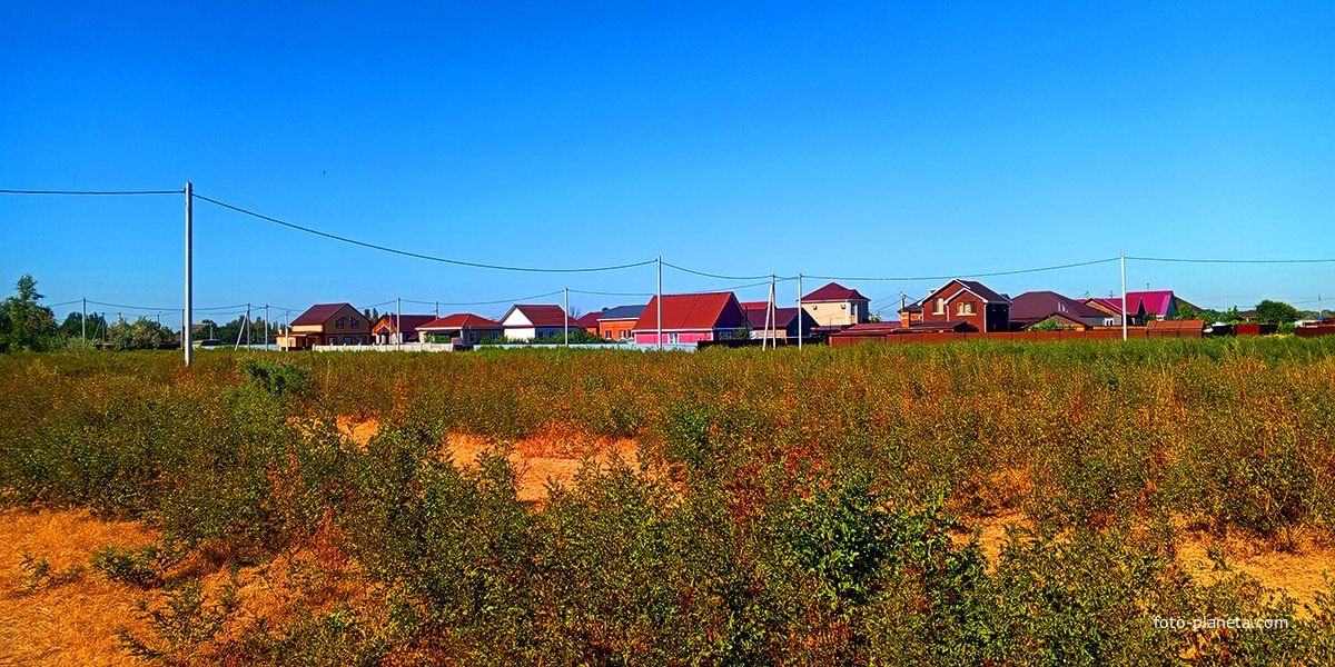 Посёлок Начало, окраина.