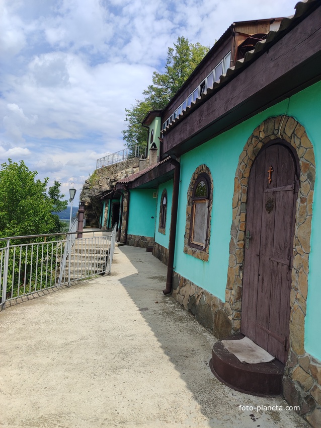 Скальный мужской монастырь.Галица.