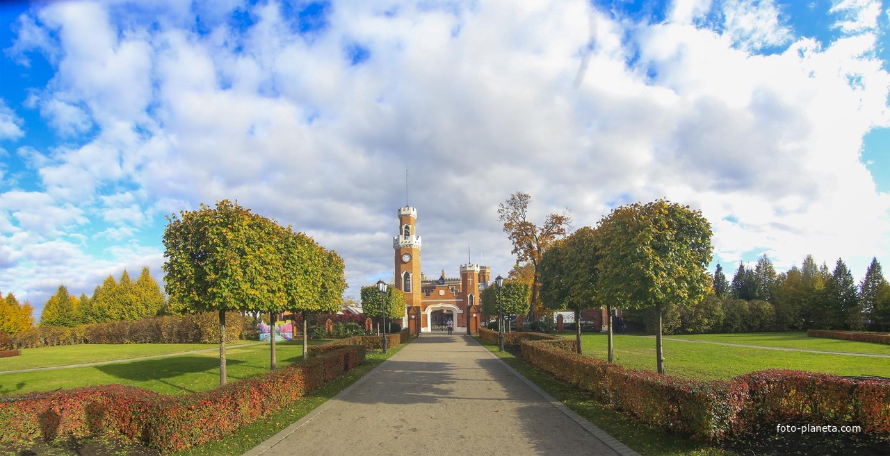 Дворец Ольденбургских — усадебный дом конца XIX века