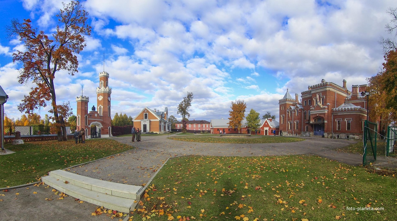 Дворец Ольденбургских — усадебный дом конца XIX века