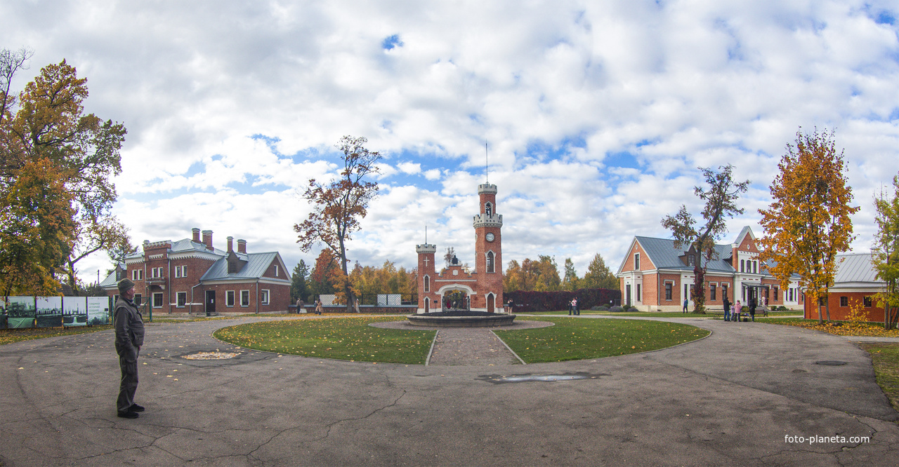 Дворец Ольденбургских — усадебный дом конца XIX века