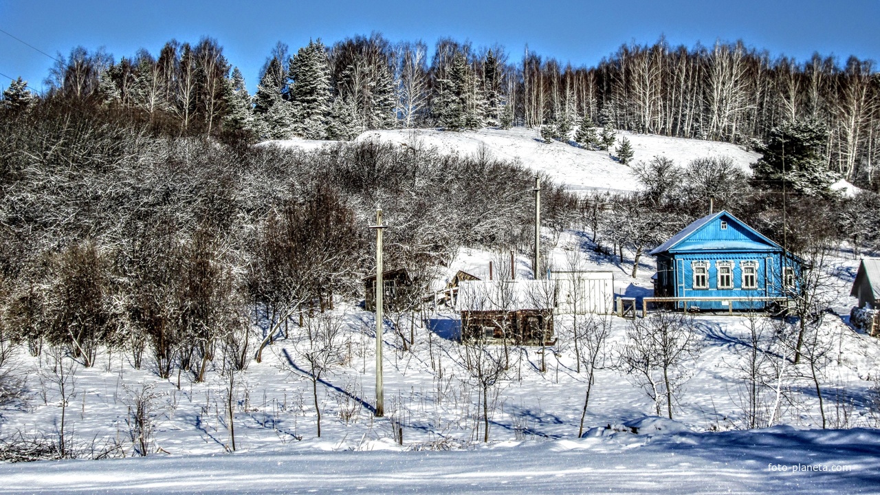 Улица деревни Заидомка, за речкой Тужа.