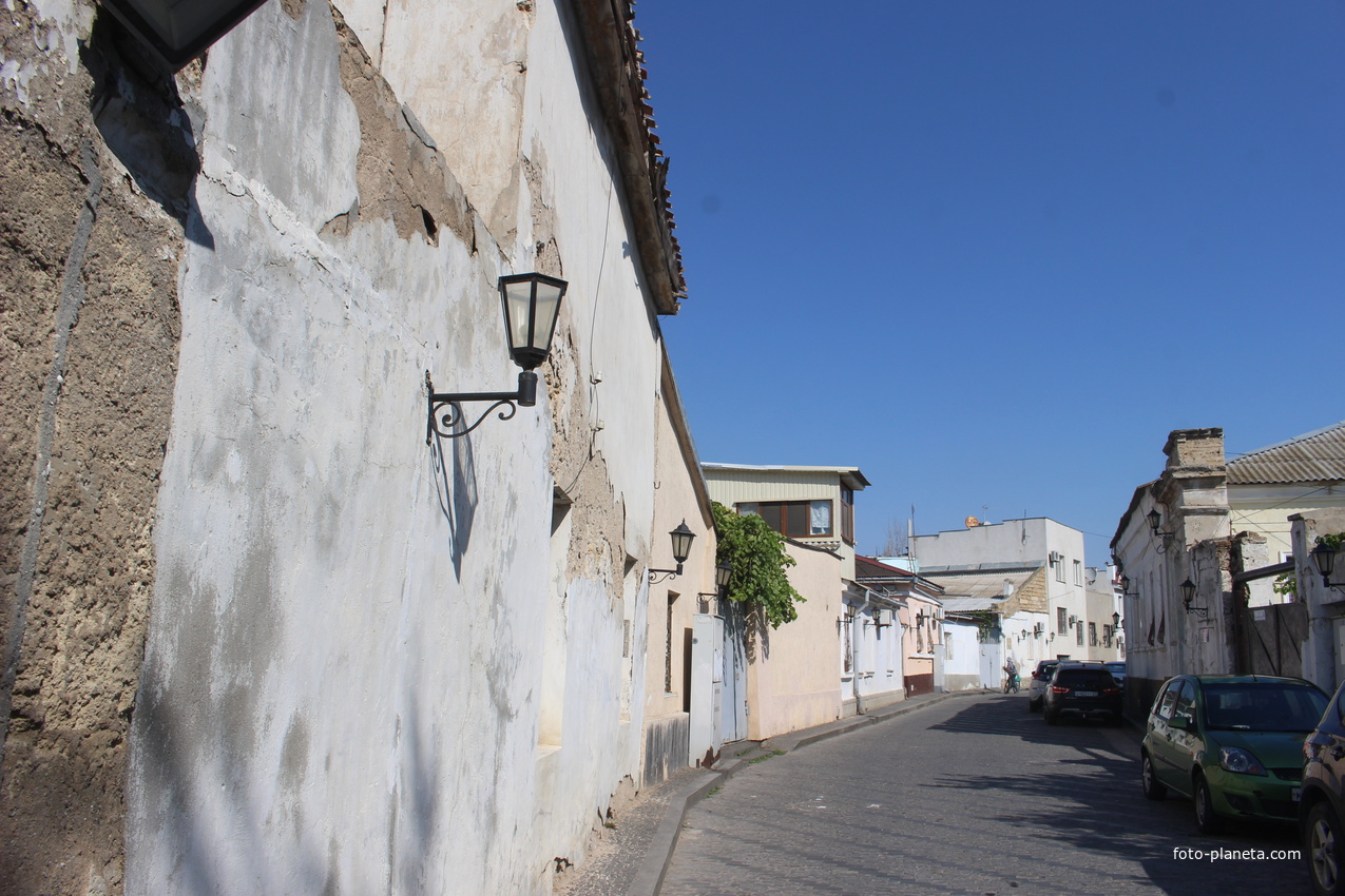 В старом городе.