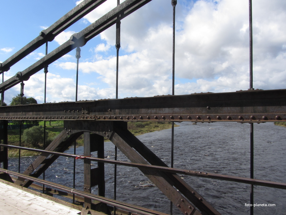 Цепные мосты через реку Великая