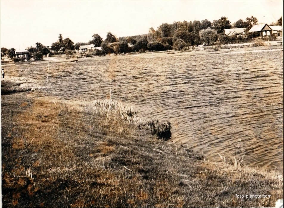 Вид на деревню от реки Бесядь