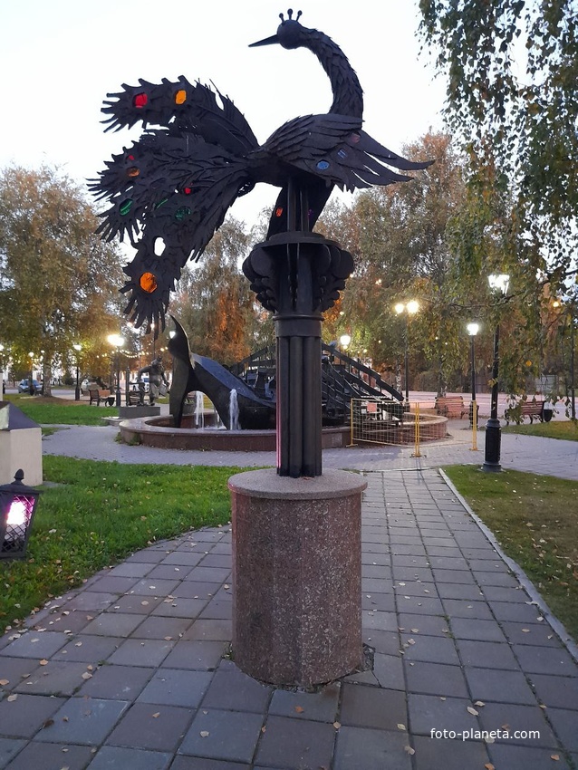 Скульптура "Жар-птица"