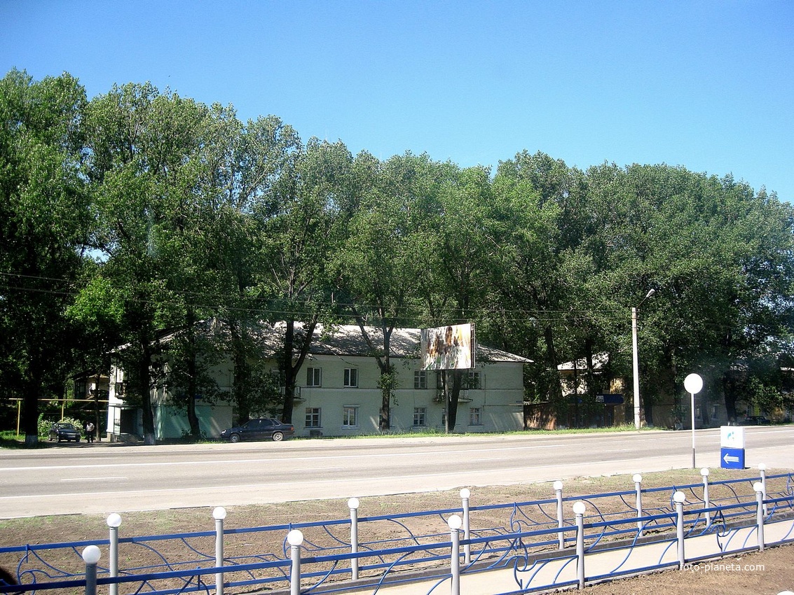 На Харьковской улице между ул.Славы и Городской ул.