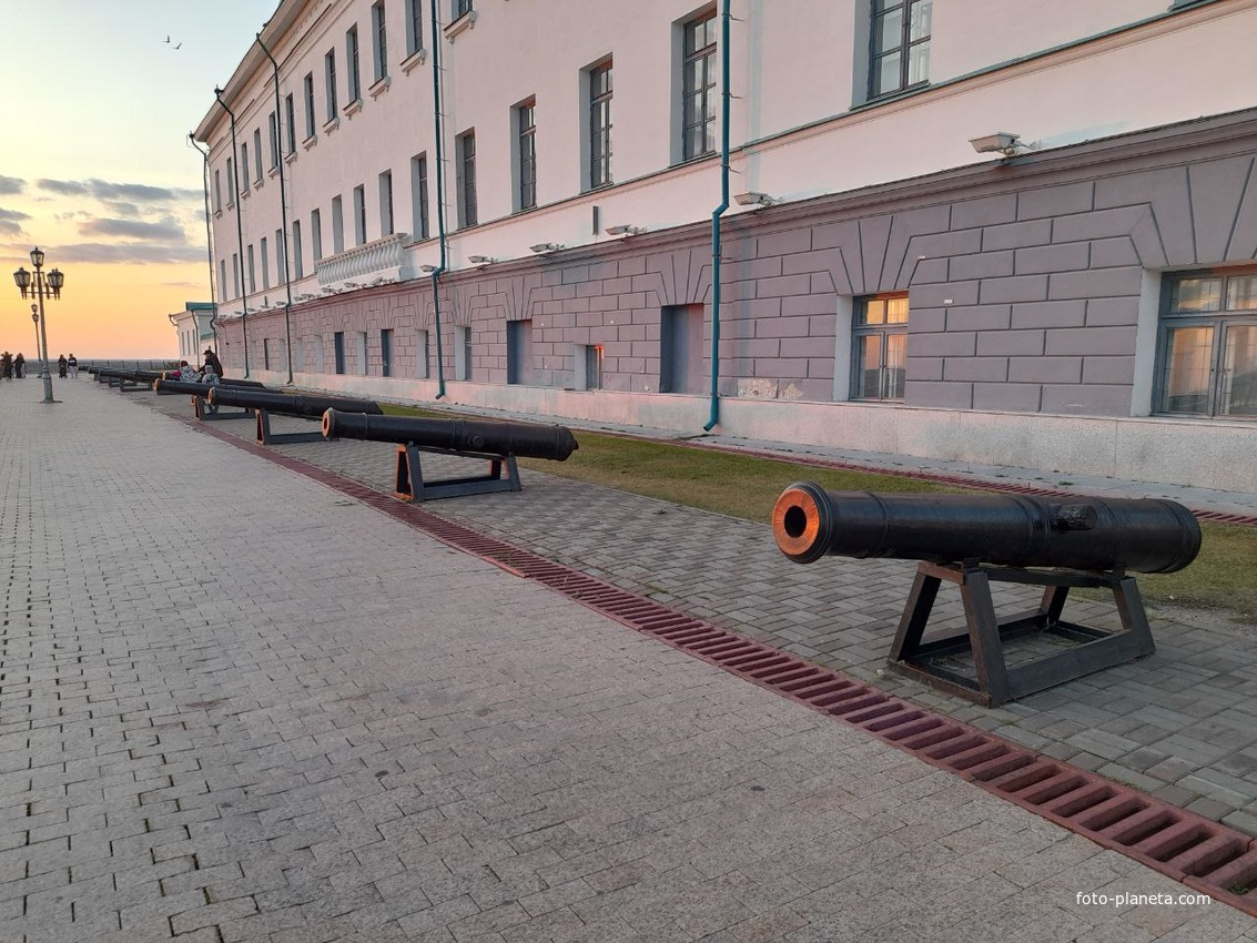 Пушки на смотровой площадке