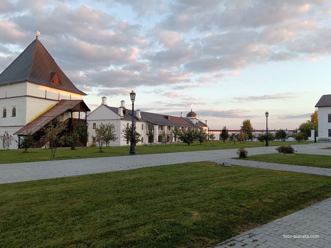 Архиерейские конюшни