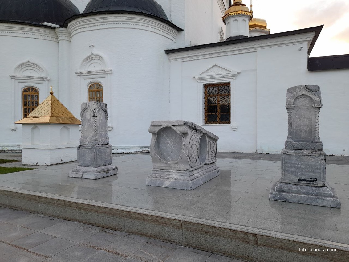 Могила протоиерея Софийско-Успенского кафедрального собора Боголепова М. Ф.