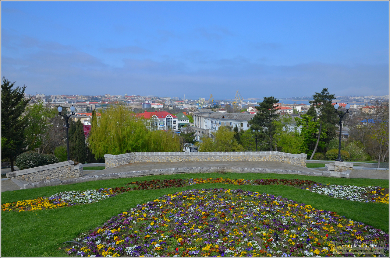 Весна на Малахавом Кургане