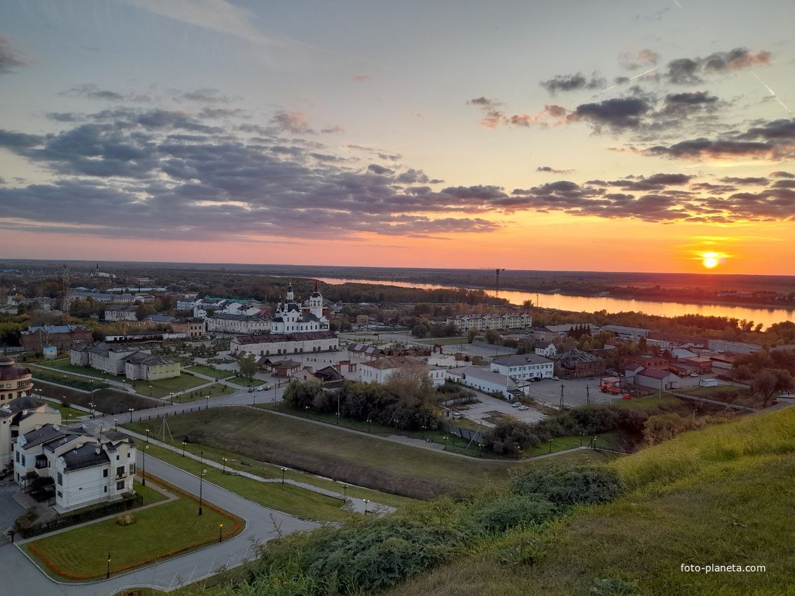 Вид на нижний город