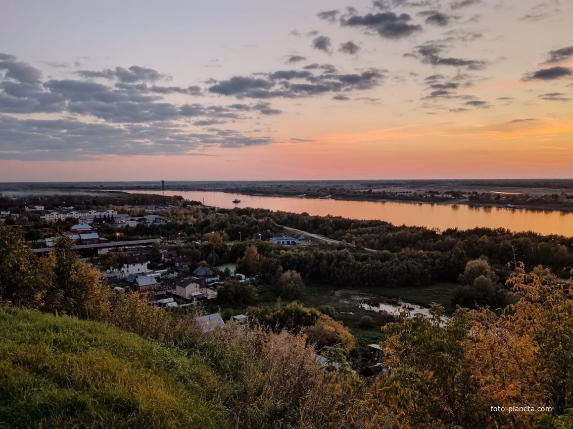 Вид на нижний город