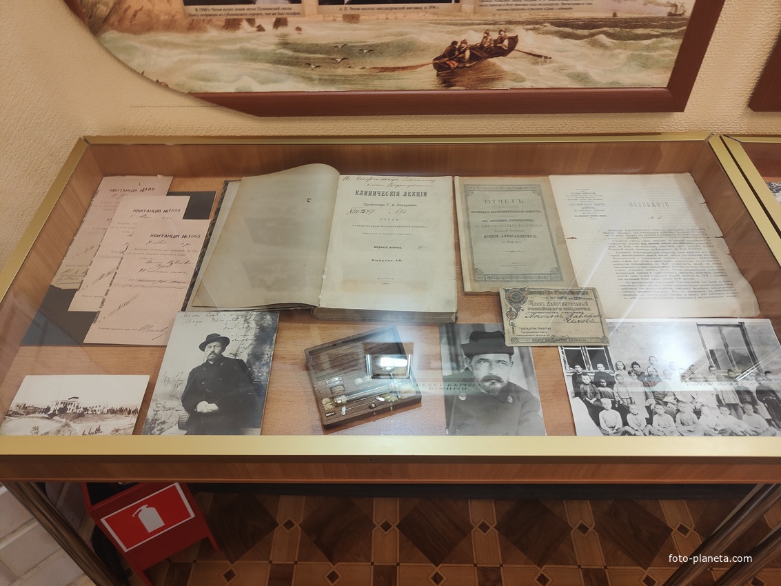 Экспозиции музея «Чехов и Крым» на даче «Омюр».