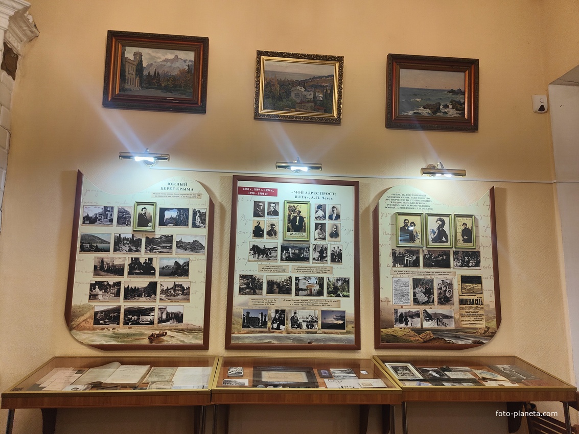 Экспозиции музея «Чехов и Крым» на даче «Омюр».
