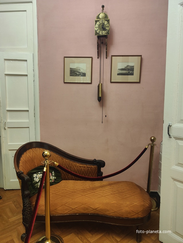 Экспозиции музея «Чехов и Крым» на даче «Омюр».