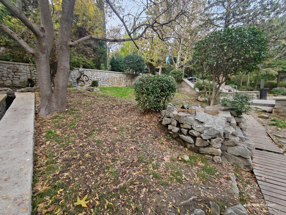 Сквер имени М. П. Чеховой.