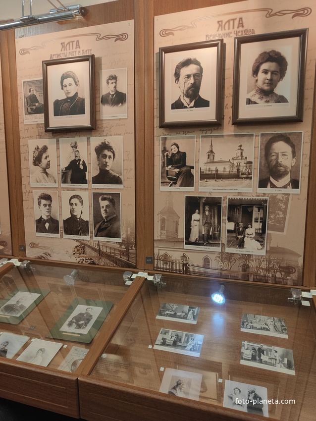 Дом-музей Антона Павловича Чехова «Белая дача». Постоянная экспозиция «Жизнь и творчество А.П. Чехова».