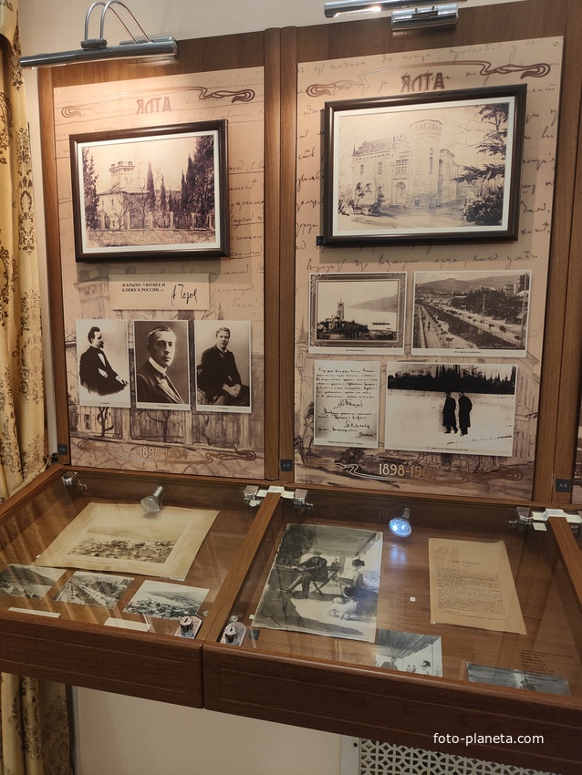 Дом-музей Антона Павловича Чехова «Белая дача». Постоянная экспозиция «Жизнь и творчество А.П. Чехова».