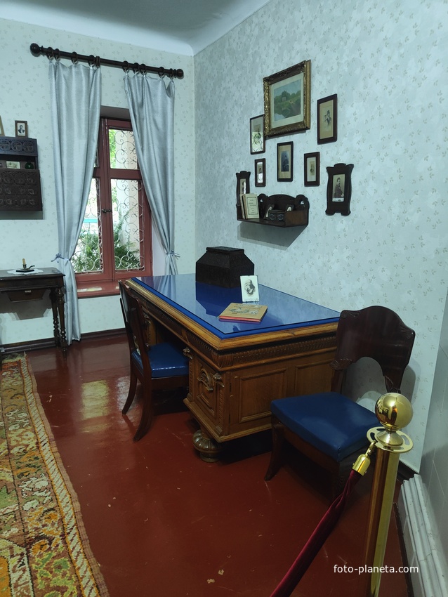 Дом-музей Антона Павловича Чехова «Белая дача». Комната для родственников.