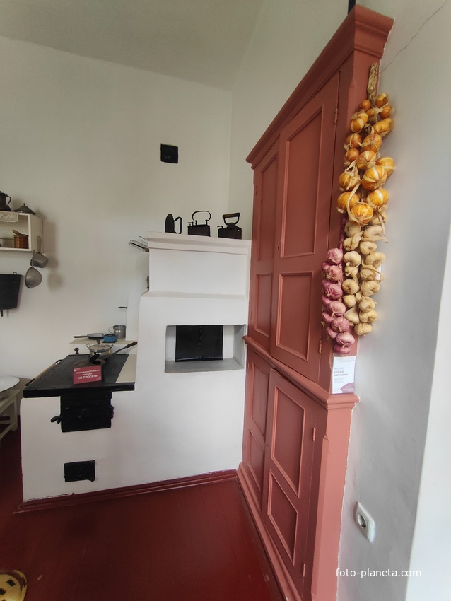 Дом-музей Антона Павловича Чехова «Белая дача». Кухня.