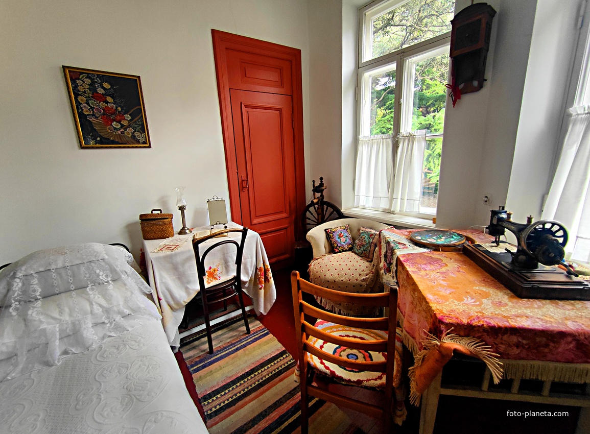 Дом-музей Антона Павловича Чехова «Белая дача». Комната кухарки Марьюшки.