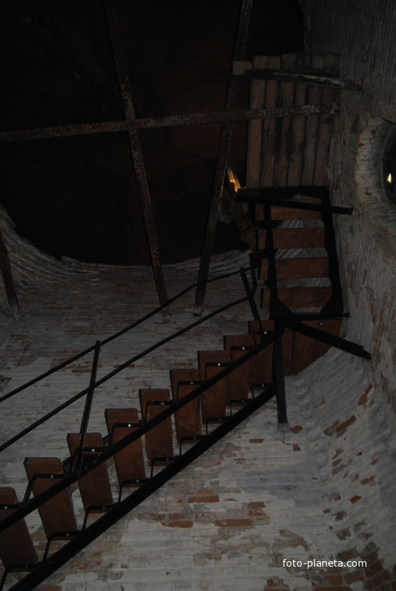 Лестница к водяной емкости.