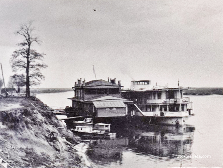 Пристань на Оке, колесный пароход Мичурин