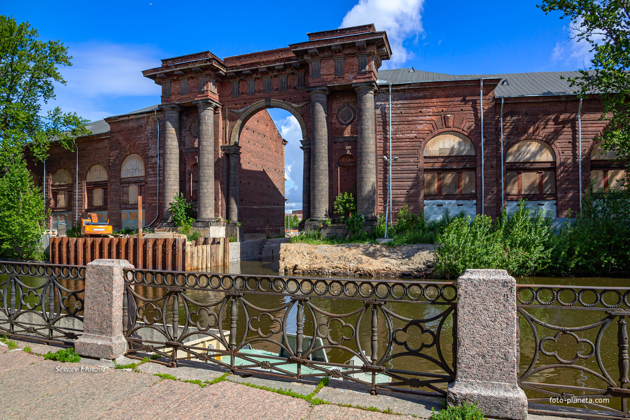 Санкт-Петербург.  Арка Новой Голландии. Новая Голландия - остров в Адмиралтейском районе ограниченный рекой Мойкой, Крюковым и Адмиралтейским каналами.
