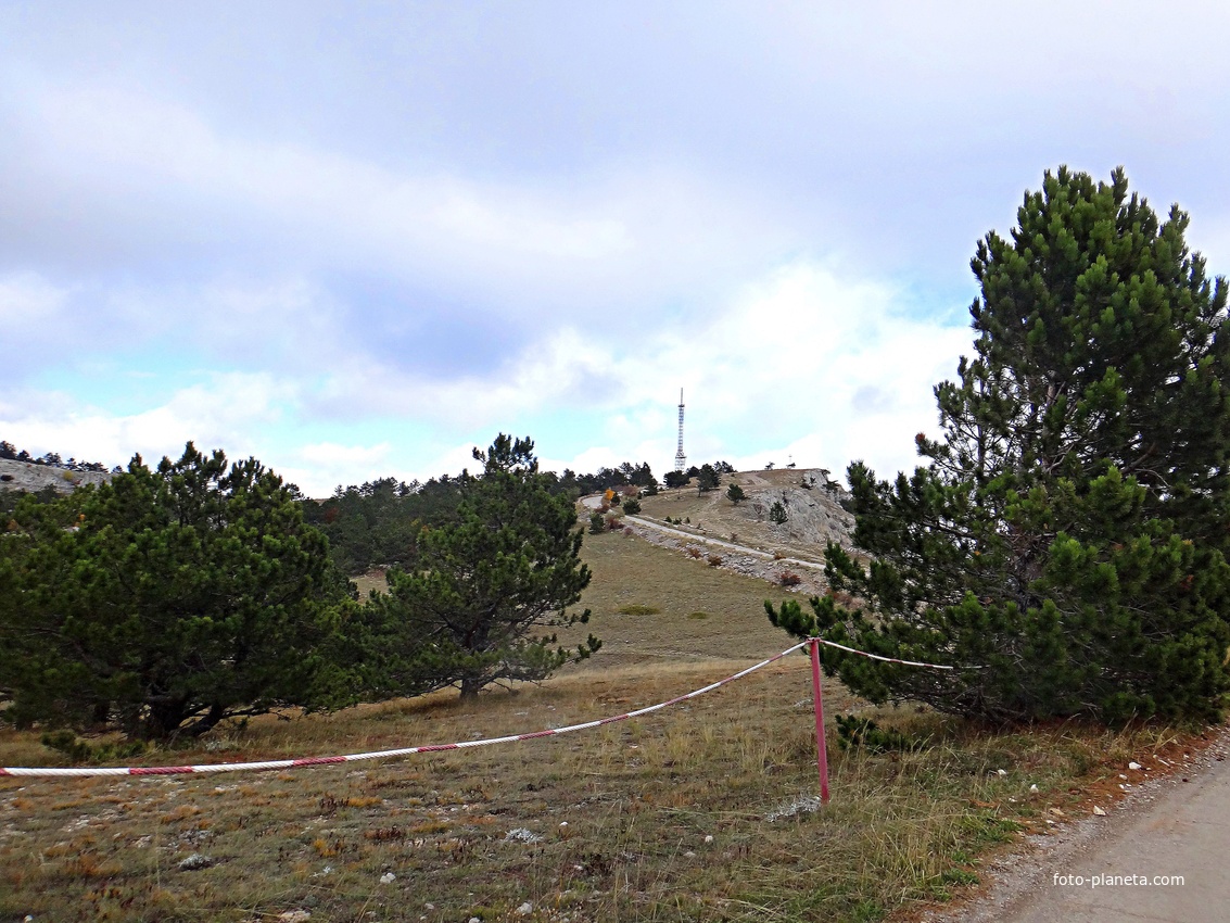 На плато Ай-Петри. Дорога от горы Ай-Петри к посёлку Охотничье.