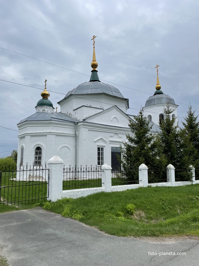 Троицкий храм