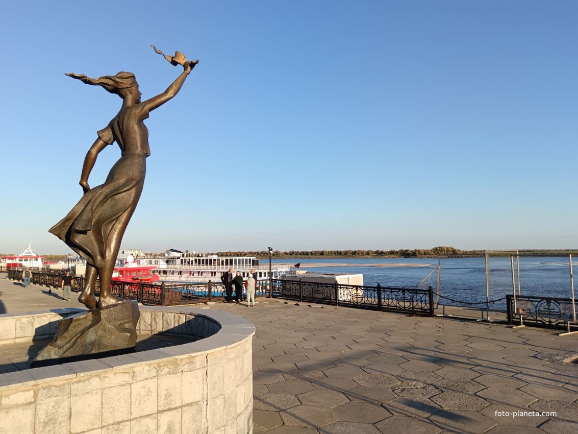 Скульптура "Ассоль"