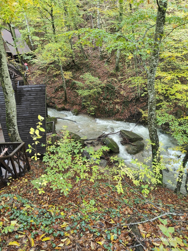 Вдоль экотропы к водопаду Джур-Джур на реке Улу-узень по территории гос. природного гидрологического заказника регионального значения «Хапхальский».