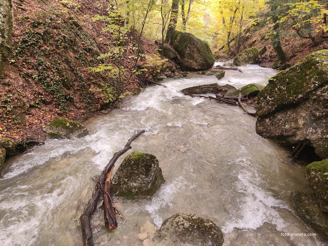 Вдоль экотропы к водопаду Джур-Джур на реке Улу-узень по территории гос. природного гидрологического заказника регионального значения «Хапхальский».