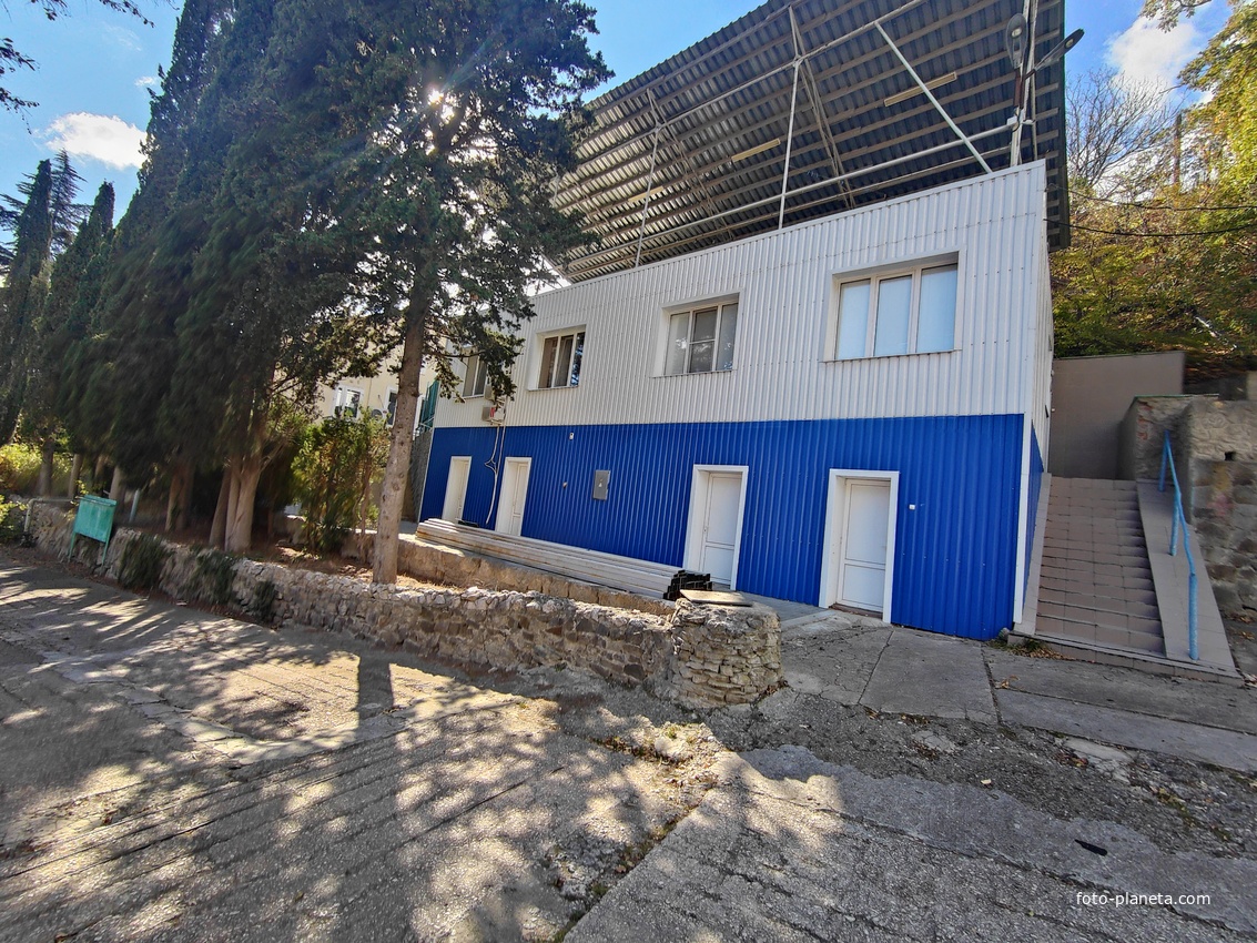 СОСЛ МЭИ "Алушта". Столовая.