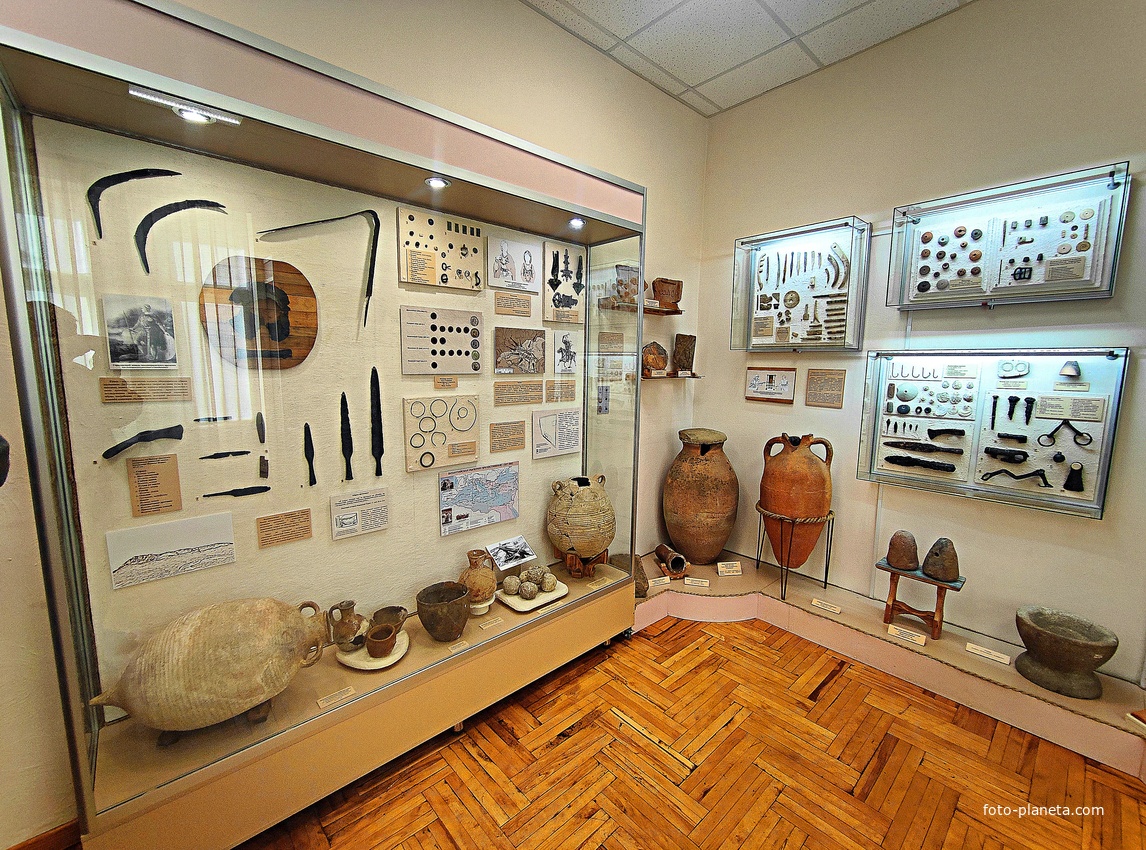 Алуштинский историко-краеведческий музей.