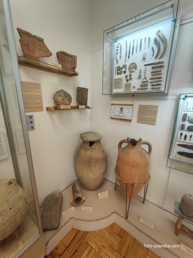 Алуштинский историко-краеведческий музей.