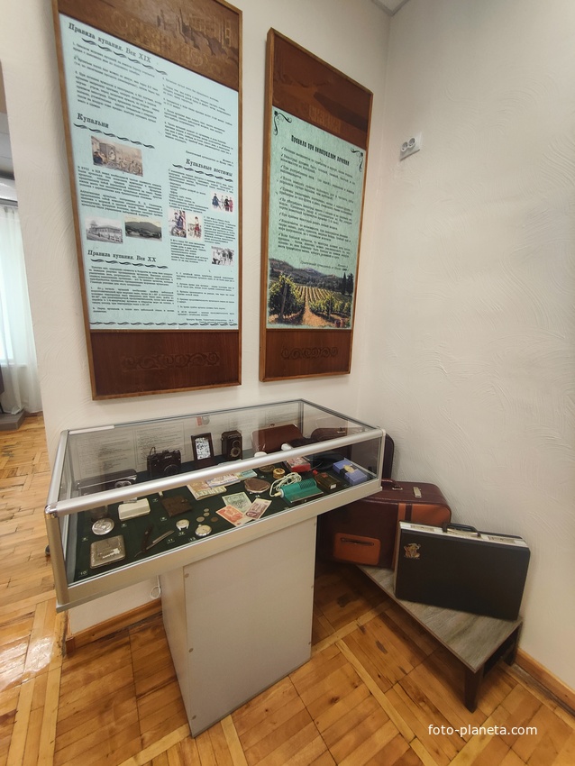 Алуштинский историко-краеведческий музей.