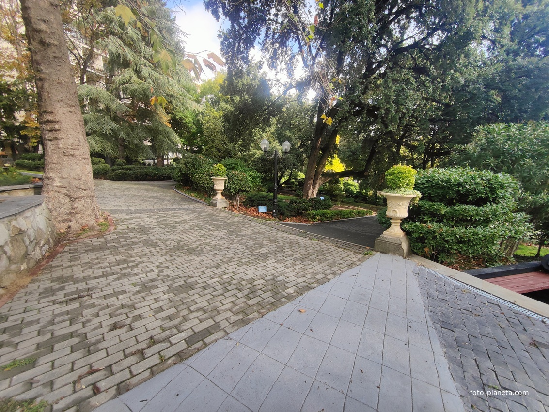 Парк на территории санатория «Пушкино» — памятник садово-парковой архитектуры начала XIX века.