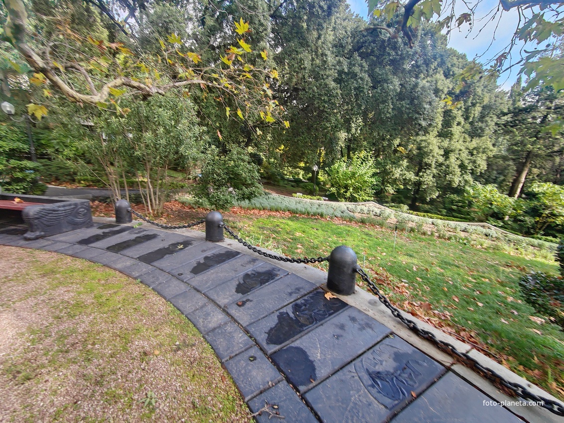 Парк на территории санатория «Пушкино» — памятник садово-парковой архитектуры начала XIX века.