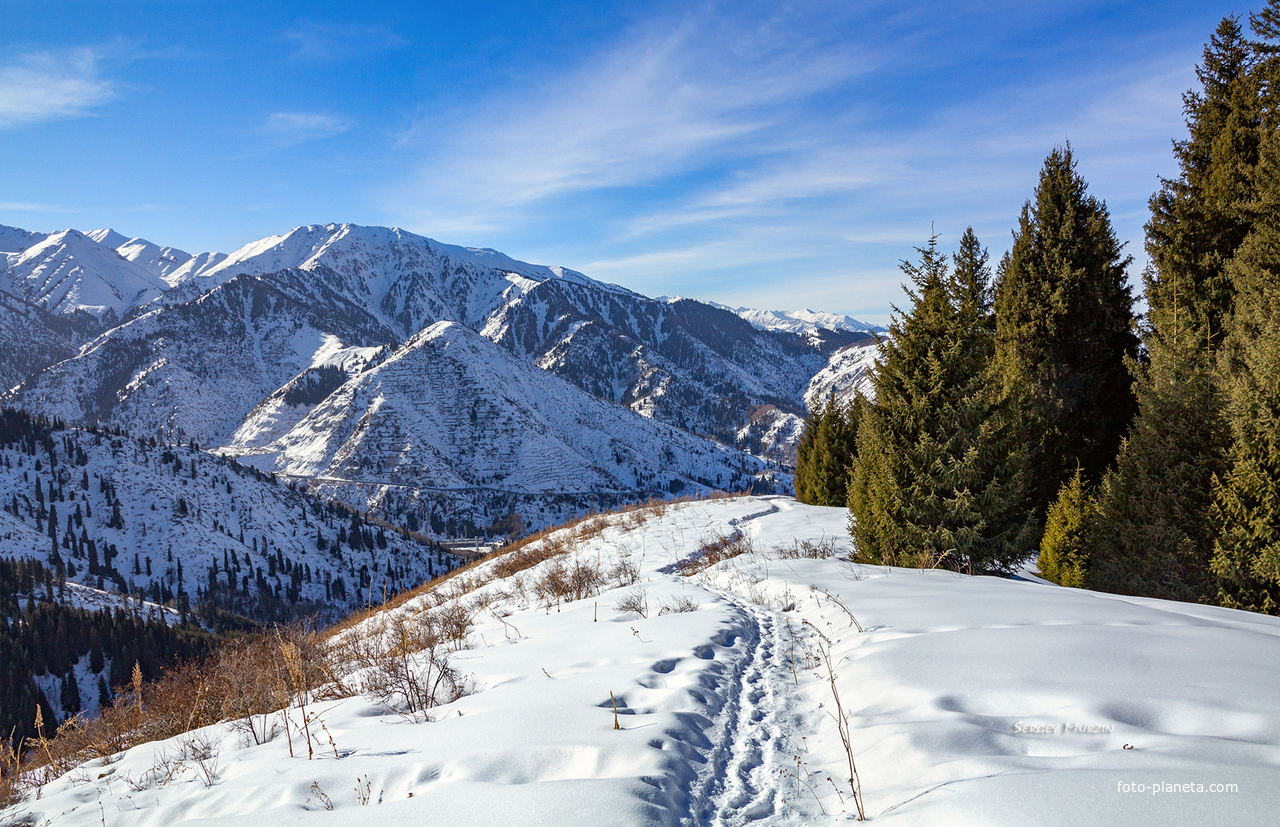 Алматы. Иле-Алатауский национальный парк. Ущелье Ким асар.