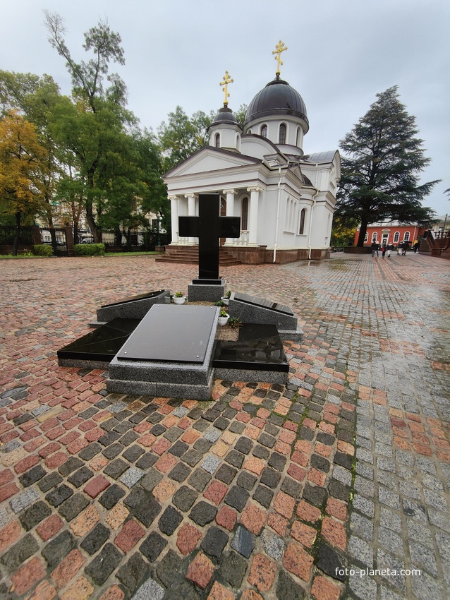 Крестильня Александро-Невского собора.