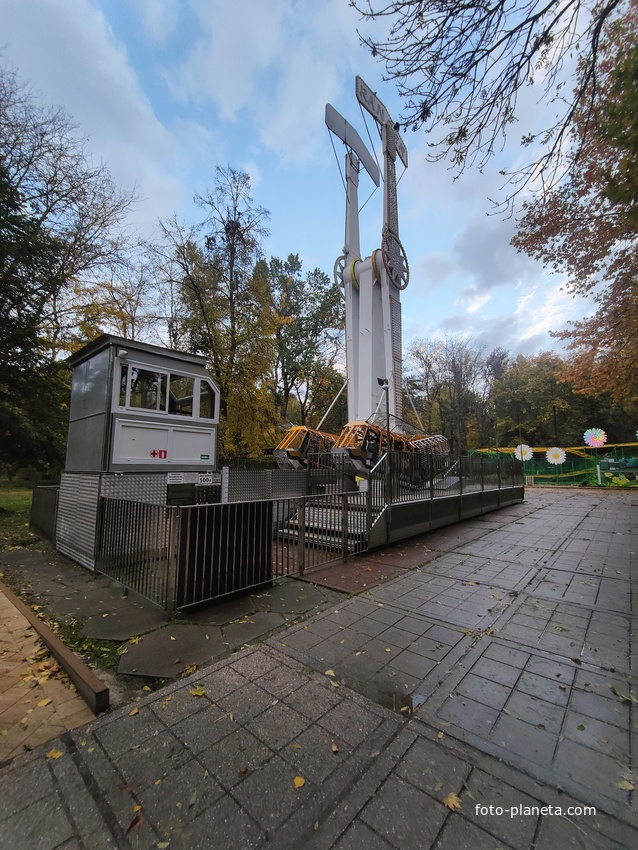 Парк имени Юрия Гагарина. Аттракцион "Рейнджер".