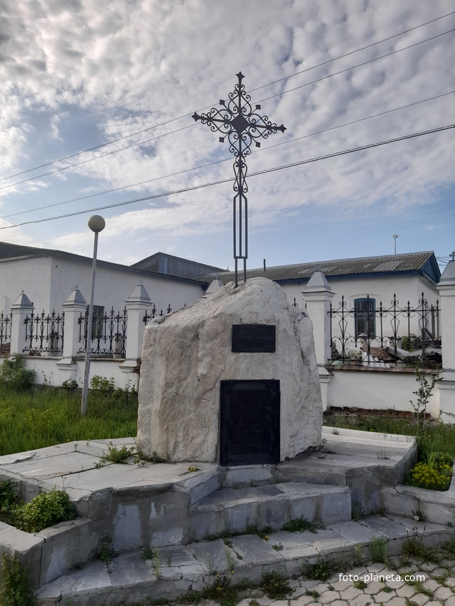 Памятник Семёну Будакову и Камышловским казакам