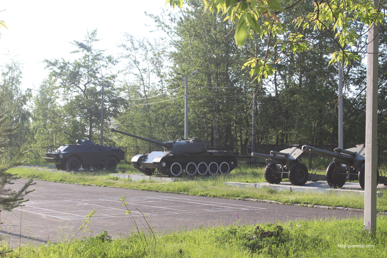 Музей военной техники под открытым небом.