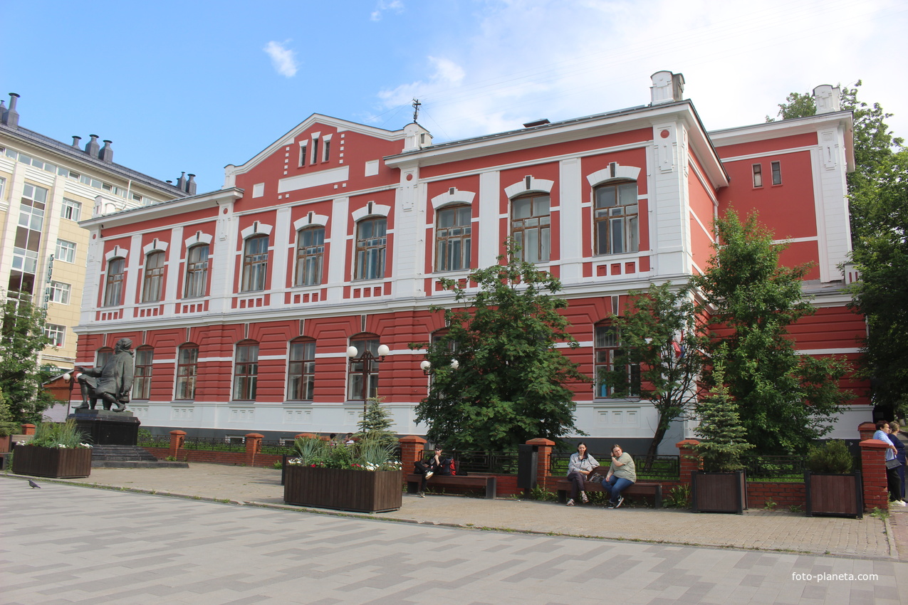 Городская клиническая больница № 2 имени доктора Федора Граля.