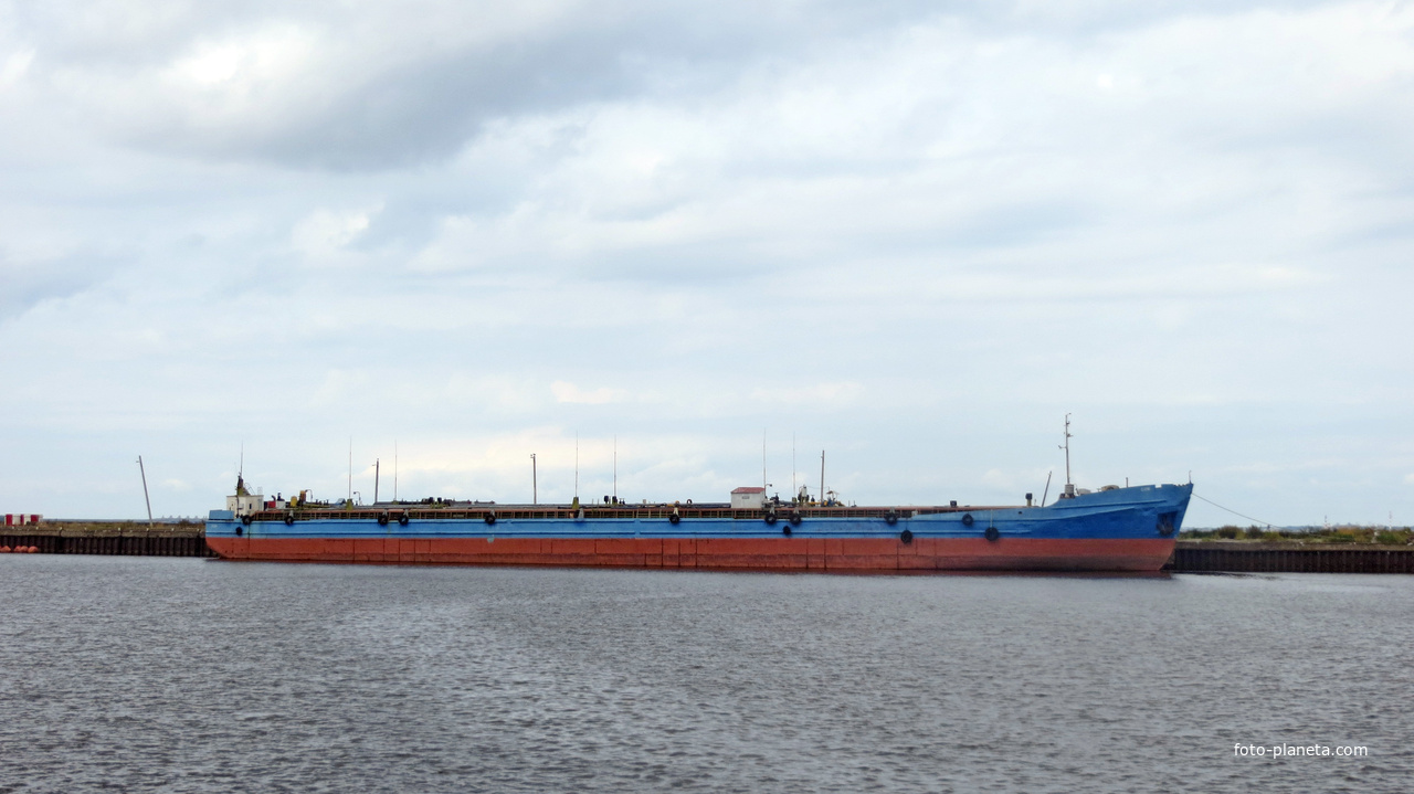 Г. Ломоносов. В морском порту