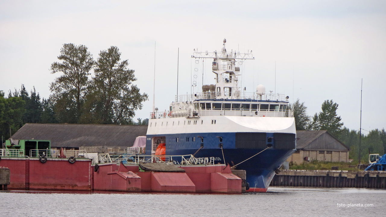 Г. Ломоносов. В морском порту